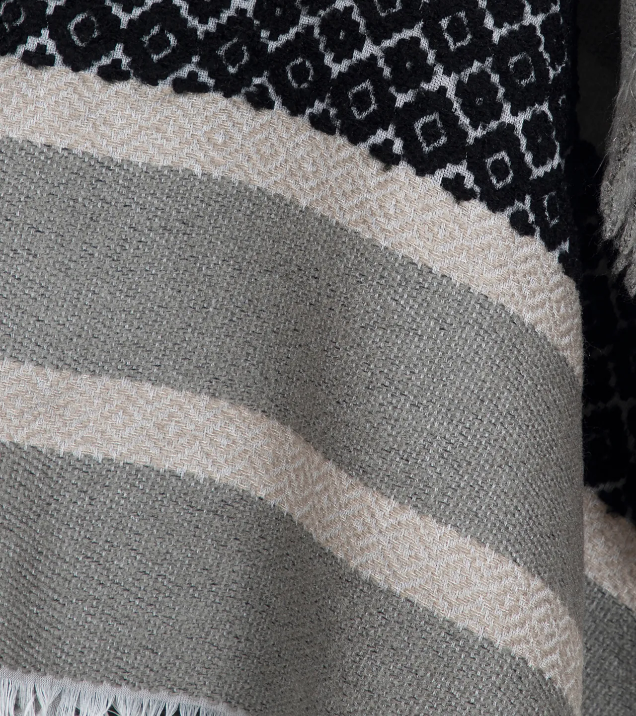 Frye Cold Weather^RUANA GREY