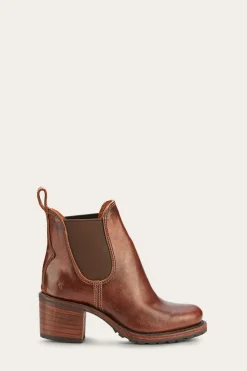 Frye Booties^Sabrina Chelsea
