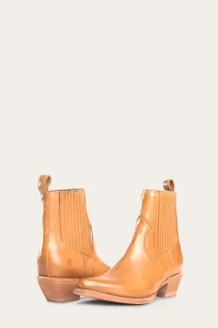 Frye Booties^Sacha Chelsea